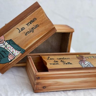 Estuche de madera con motivos falleros