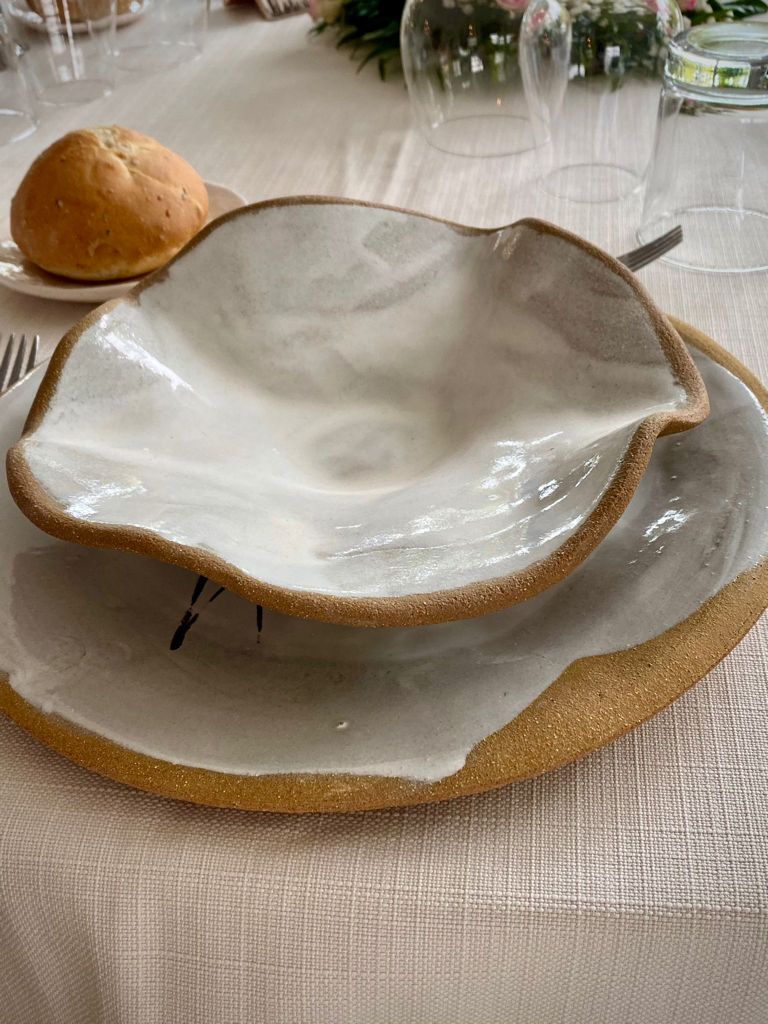 conjunto plato hondo y llano vajilla hosteleria fundacio espurna