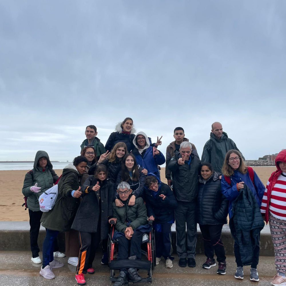 433873112_815175357303005_8576192954133267025_n